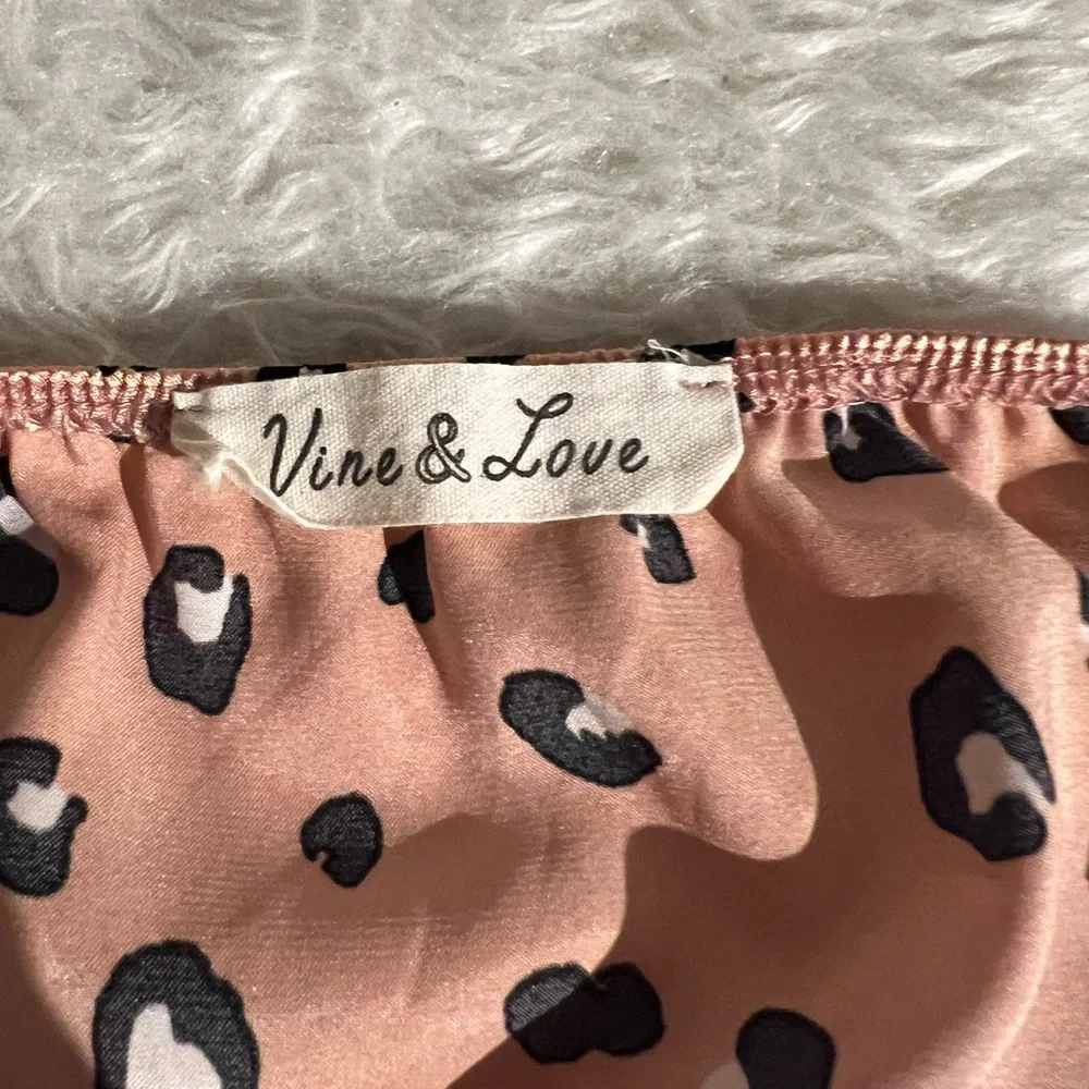 Pink gold Animal print blouse 💛 - Picture 6 of 15